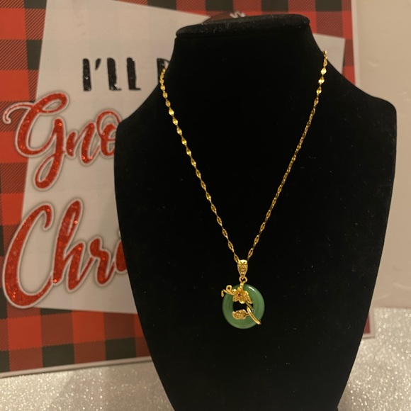 JADE  NECKLACE - Picture 4 of 7